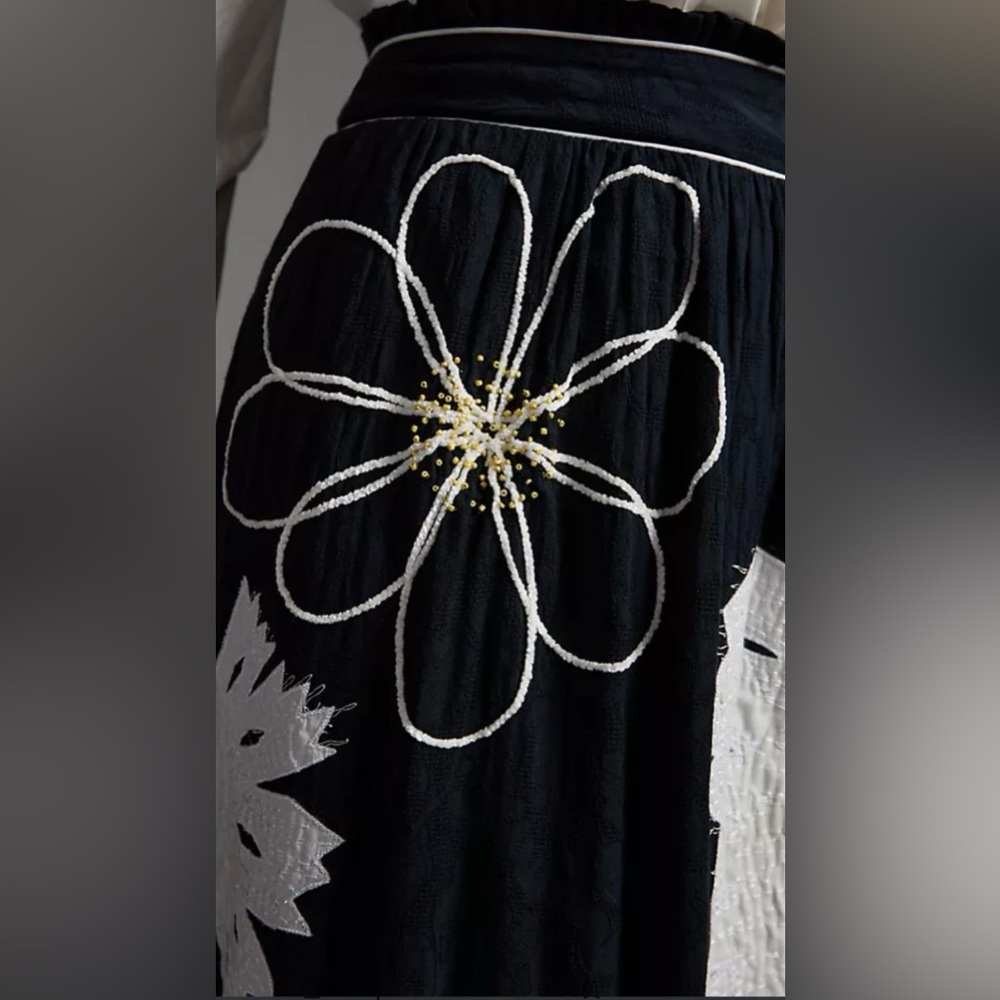 ANTHROPOLOGIE MAEVE TIERED FLORAL SKIRT BLACK & WHITE SIZE S NWT - Picture 8 of 14